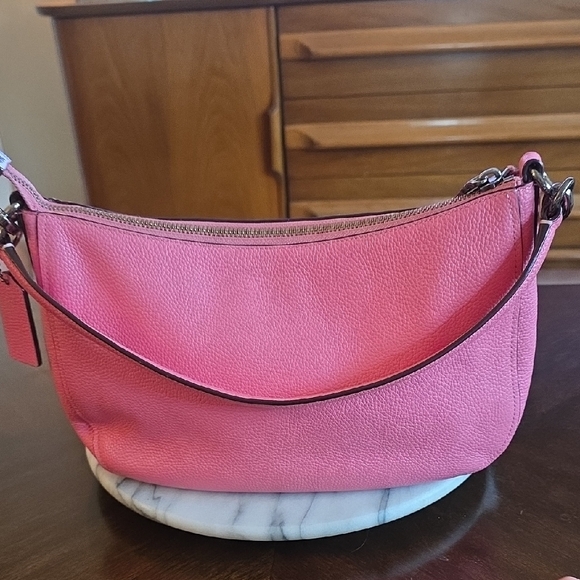 Coach Chelsea Pink Leather Shoulder Bag, 2017 Includes Dust Bag! ๐ - Picture 13 of 17